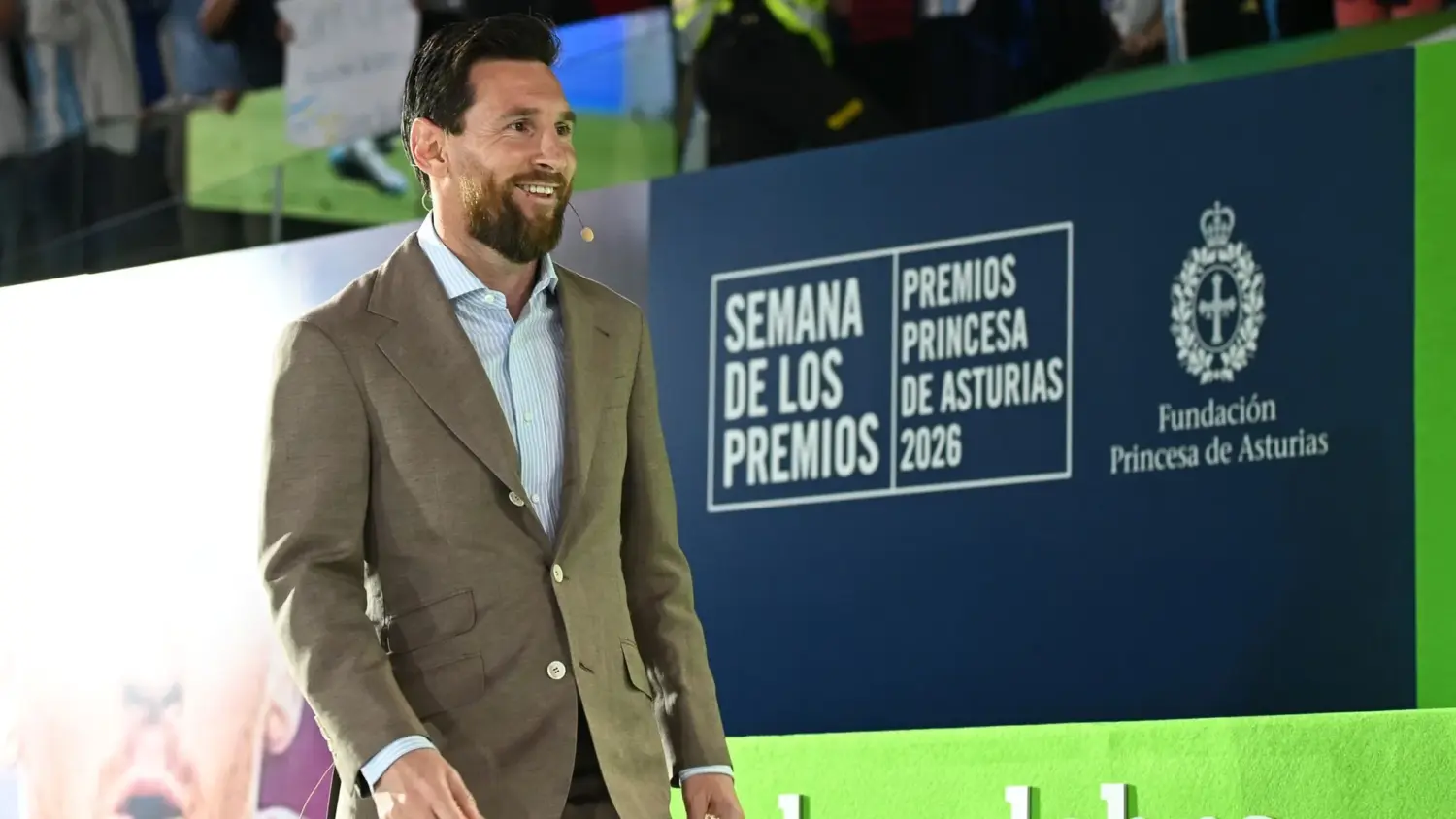 “Seguramente lo estará disfrutando”: Leo Messi se emociona al recordar a su padre antes de recibir el Premio Princesa de Asturias - Telecinco “Seguramente lo estará disfrutando”: Leo Messi se emociona al recordar a su padre antes de recibir el Premio Princesa de Asturias