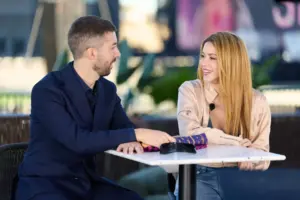 Shakira le cumple a Broncano, conquista en ‘La Revuelta’ y envía un durísimo dardo a Piqué