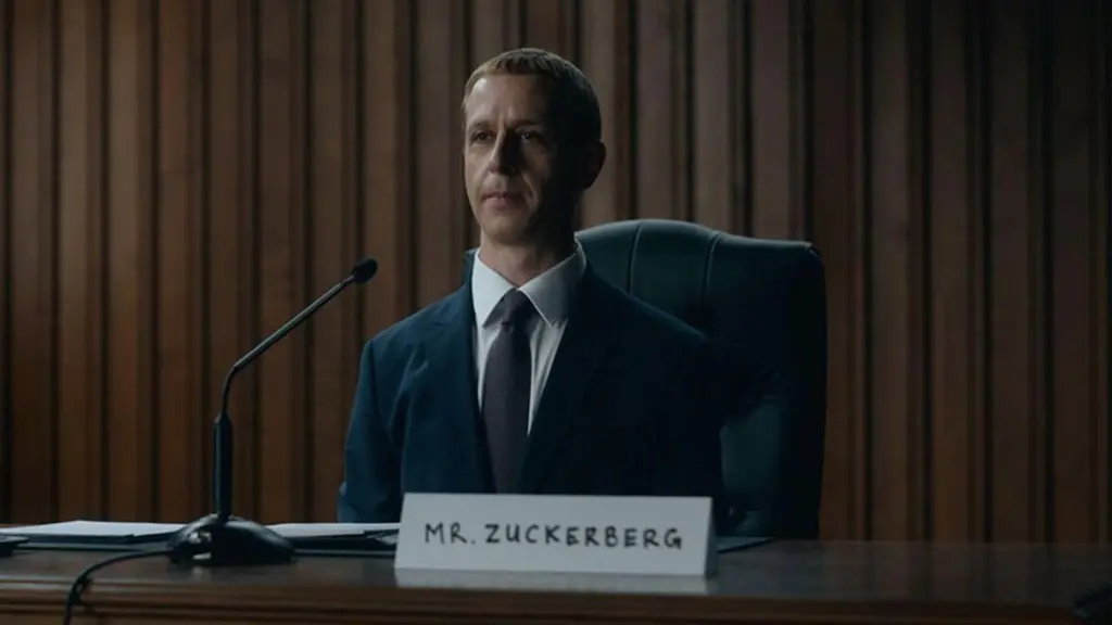 El mayor escándalo de Facebook se estrena en cines: Aaron Sorkin llega tarde a la fiesta de las redes sociales con 'El precio de la red' 2 Zuckerberg en El precio de la red