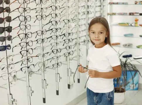 ayuda-100-euros-gafas-lentillas-menores-portada ayuda 100 euros gafas