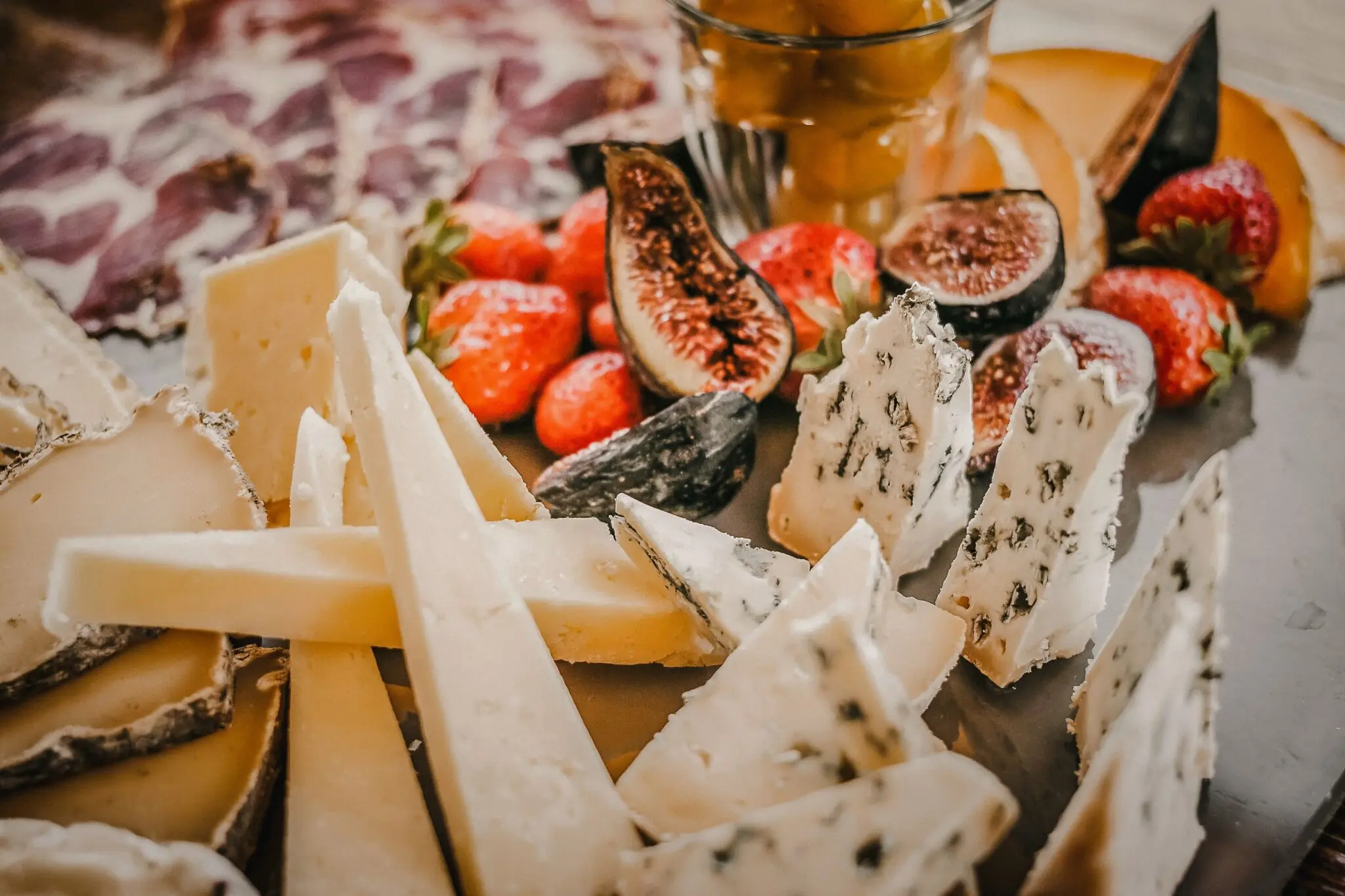 La cata ilimitada de quesos franceses con vino que arrasa en Sevilla este sábado por 30 euros 1 planes sábado Sevilla