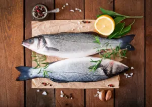 Los médicos advierten que el 40% de los españoles sufren niveles críticos de vitamina D: los beneficios del pescado azul frente a la epidemia silenciosa