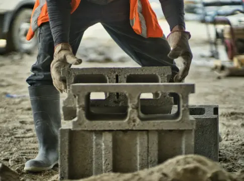 faltan-albaniles-espana-construccion-portada faltan albañiles España