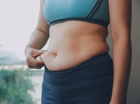 Los 4 alimentos de temporada que ayudan a metabolizar la grasa del abdomen sin tomar suplementos Los 4 alimentos de temporada que ayudan a metabolizar la grasa del abdomen sin tomar suplementos