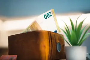 límite de pagos en efectivo 2027
