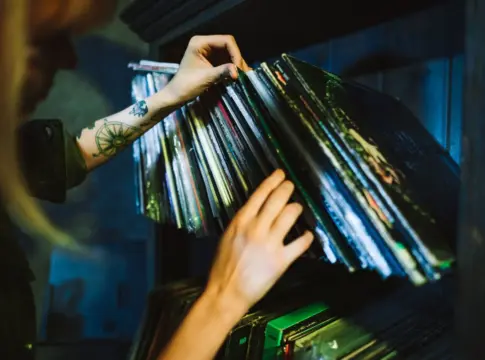 listening-bars-vinilo-global-portada listening bars vinilo