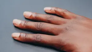 manicura tea-stained