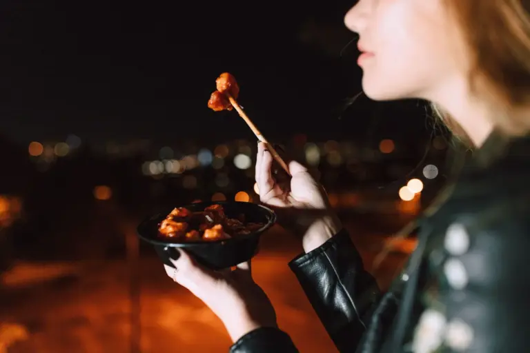 Nero Street Food abre en el barrio de Ibiza: cocina callejera asiática con mucho picante en Madrid