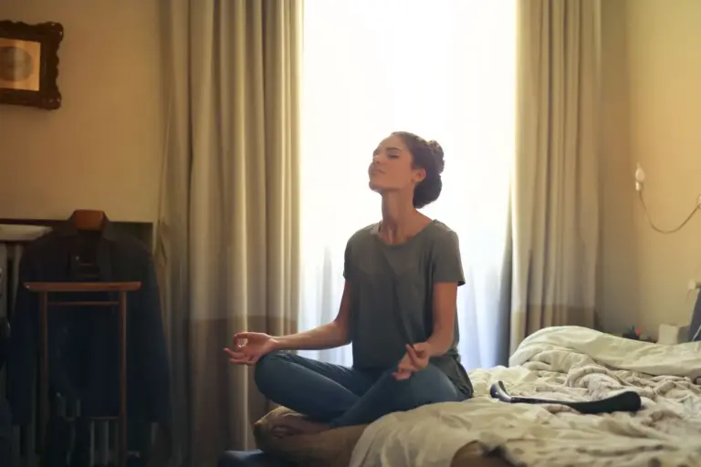 Mindfulness para escépticos: cómo empezar a meditar en solo 5 minutos al día