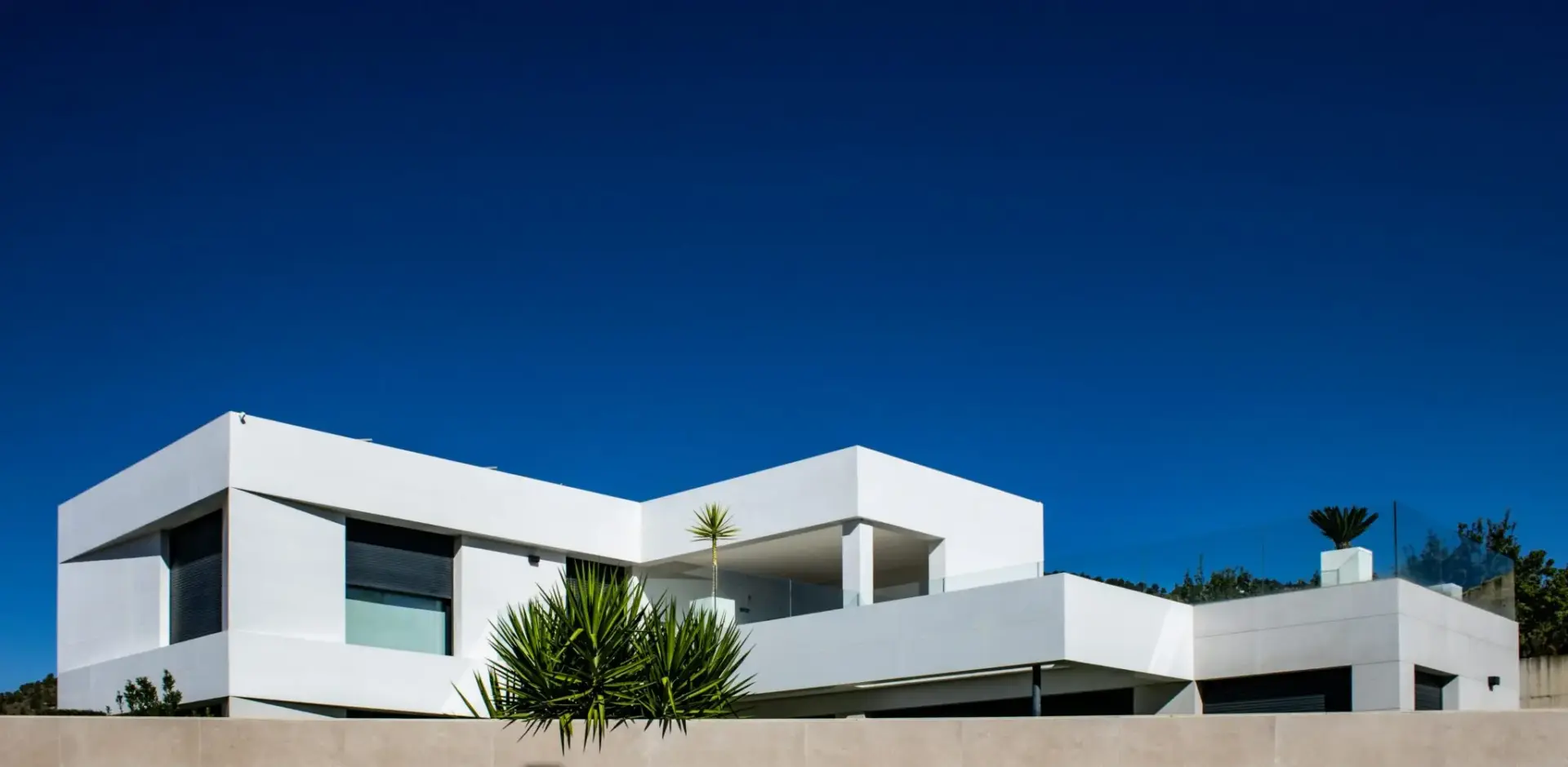 pool-electrico-200-factura-luz-casa-portada pool eléctrico 200 euros