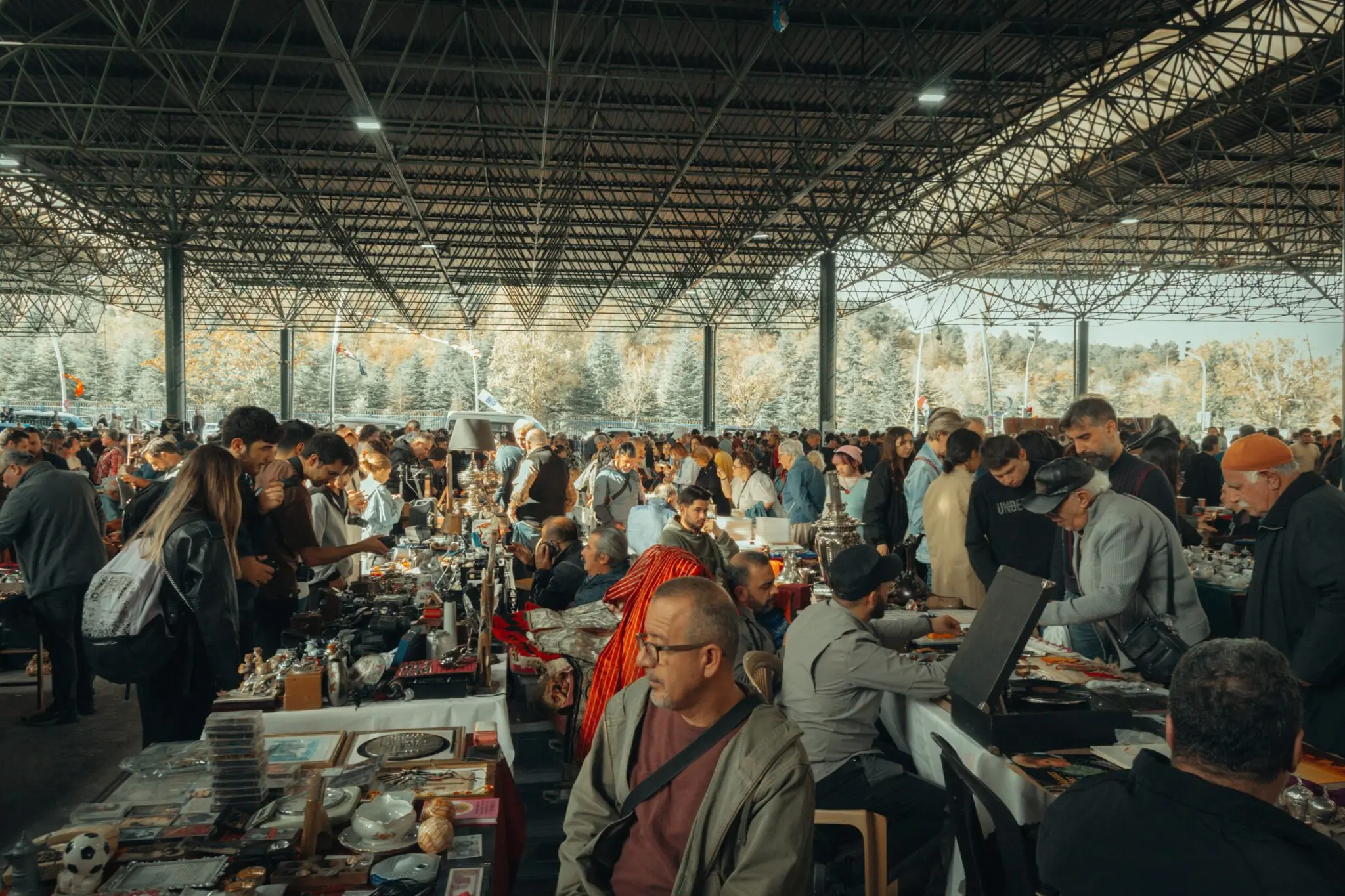Rastrillo Aragón 2026: el mercadillo solidario con entrada gratis que arrasa en Zaragoza 1 rastrillo solidario Zaragoza