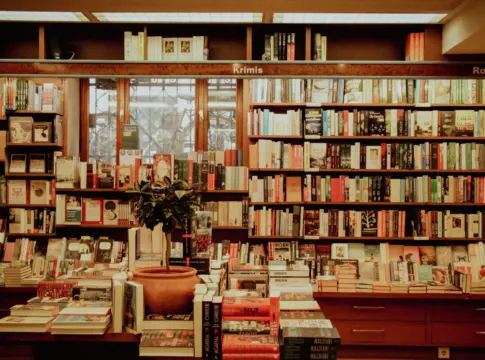 sally-rooney-libros-reino-unido-retira-portada Sally Rooney libros Reino Unido