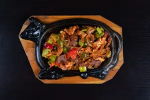 salteado de carne y verduras