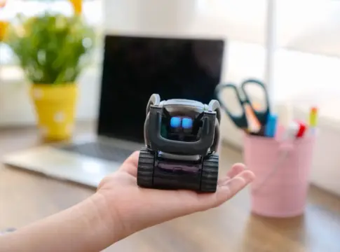tamagotchis-ia-openai-meta-hardware-portada tamagotchis IA