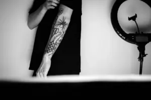 tatuajes fotocrómicos