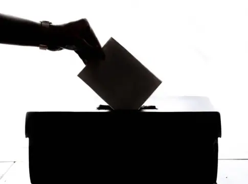 vox-senado-elecciones-abascal-portada Vox Senado elecciones