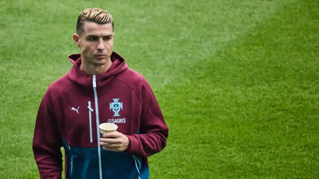 “Se siente traicionado”: 'El Chiringuito' destapa el verdadero motivo del enfado de Cristiano Ronaldo con Jorge Jesús 1 ‘El Chiringuito’ explica el origen del conflicto entre Cristiano y Jorge Jesús